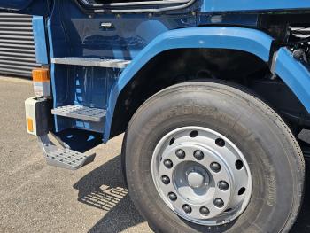 R 112M 4x2 / UNIQUE / TOPCONDITION